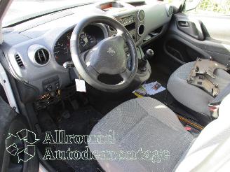 Peugeot Partner Partner (GC/GF/GG/GJ/GK) Van 1.6 HDI 75 16V (DV6BUTED4(9HT)) [55kW]  (=
04-2008/12-2018) picture 9