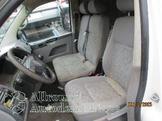 Volkswagen Transporter Transporter T5 Van 2.5 TDi (BNZ) [96kW]  (04-2003/11-2009) picture 10