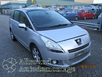 Peugeot 5008 5008 I (0A/0E) MPV 1.6 THP 16V (EP6CDT(5FV)) [115kW]  (09-2009/03-2017=
) picture 2