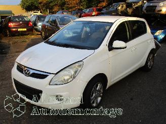 Uttjänta bilar auto Hyundai I-20 i20 Hatchback 1.2i 16V (G4LA) [57kW]  (09-2008/12-2012) 2011/2