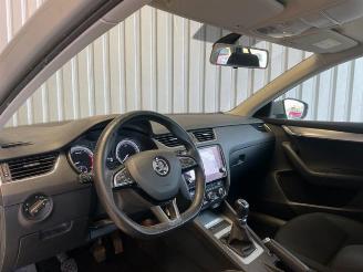 Skoda Octavia Combi Ambition Navigation picture 11