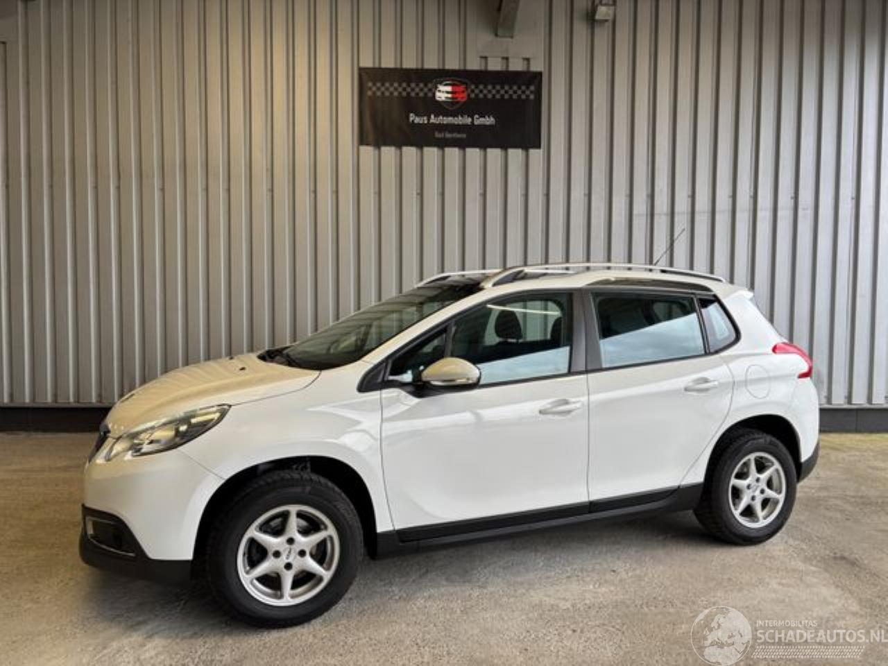 Peugeot 2008 Active Autom / Panorama / Navigation