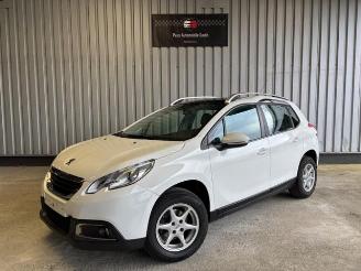 Peugeot 2008 Active Autom / Panorama / Navigation picture 2