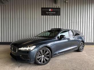 Volvo V-60 Kombi Inscription Plug-In Hybrid AWD picture 2