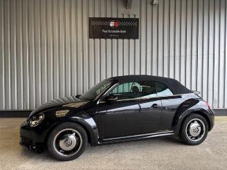 Damaged car Volkswagen Beetle Cabriolet Design BMT Bi-Xenon / Navi 2015/2