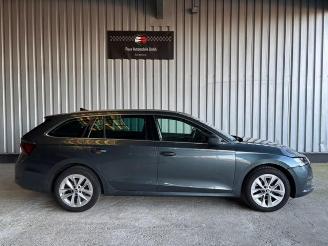 Skoda Octavia 2.0 TDI DSG Combi Style Head-Up picture 7