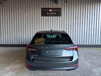 Skoda Octavia 2.0 TDI DSG Combi Style Head-Up picture 5