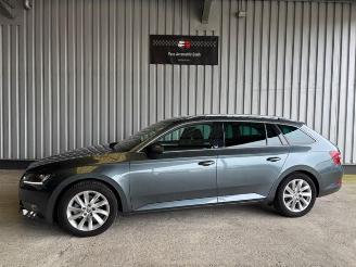 Vrakbiler auto Skoda Superb Combi Ambition DSG / Panorama 2018/8