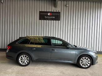 Skoda Superb Combi Ambition DSG / Panorama picture 6