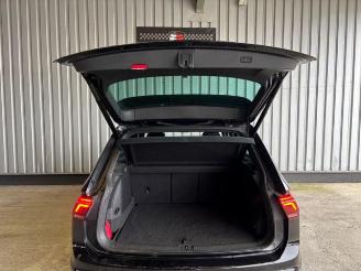 Volkswagen Tiguan R-Line eHybrid Panorama / Voll Leder picture 14