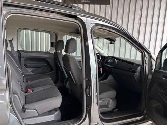 Volkswagen Caddy Life 2.0 TDI 5-Sitzer / DSG / Navigation picture 11