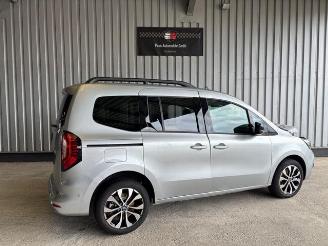 Uttjänta bilar auto Renault Kangoo III Techno 2025/5