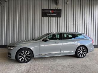 krockskadad bil auto Volvo V-90 Kombi Plus Bright R-Kamera / Navigation 2023/10