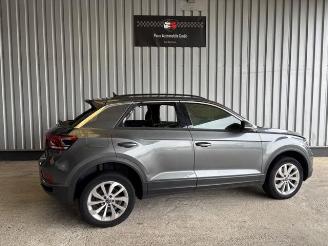 Schadeauto Volkswagen T-Roc Life 1.5 TSI DSG 2022/5
