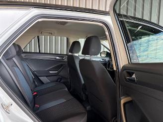 Volkswagen T-Roc 1.5 TSI R-Line IQ.DRIVE DSG / LED picture 12