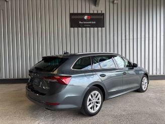 Skoda Octavia Combi Style DSG / LED / R-Kamera picture 6