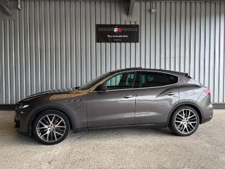 Käytettyjen passenger cars Maserati Levante GranSport Diesel Panorama / Luft 2016/10