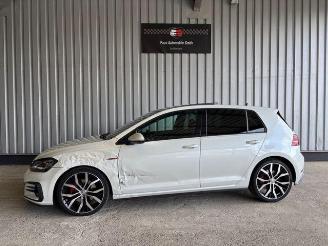 krockskadad bil auto Volkswagen Golf VII Lim. 2.0 TSI GTI DSG / Panorama 2017/5