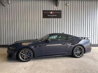 krockskadad bil auto Ford Mustang Fastback 5.0 Ti-VCT V8 334 kW Dark Horse 2025/2