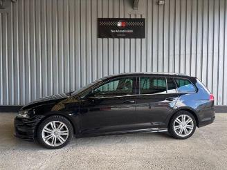 Vaurioauto  passenger cars Volkswagen Golf 1.6 TDI R-Line Highline Panorama 2015/9