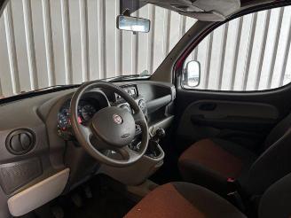 Fiat Doblo 1.3 JTD DPF SX Kombi 5-Sitzer picture 10