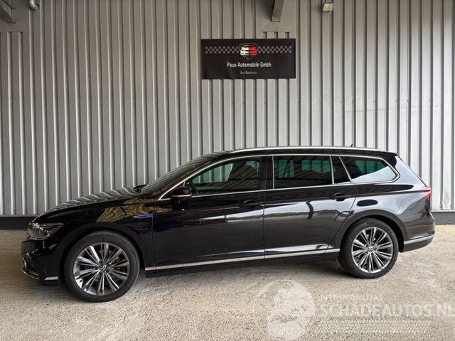 Volkswagen Passat GTE Voll-Leder / LED / R-Kamera