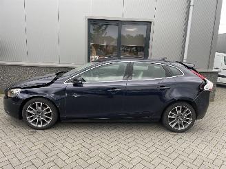 Volvo V-40 2.0 D2 Summum Business picture 11