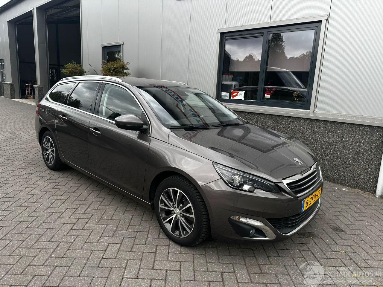 Peugeot 308 1.2 e-THP 81kw Allure