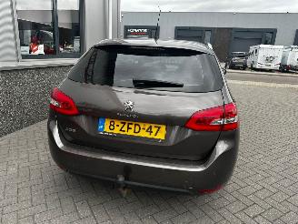 Peugeot 308 1.2 e-THP 81kw Allure picture 7
