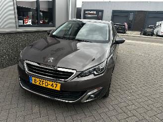 Peugeot 308 1.2 e-THP 81kw Allure picture 34