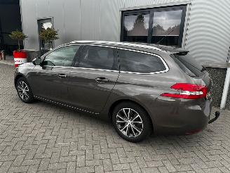 Peugeot 308 1.2 e-THP 81kw Allure picture 25