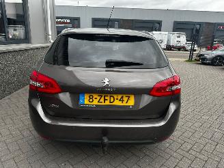 Peugeot 308 1.2 e-THP 81kw Allure picture 12