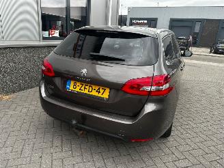 Peugeot 308 1.2 e-THP 81kw Allure picture 14
