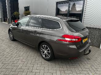 Peugeot 308 1.2 e-THP 81kw Allure picture 28