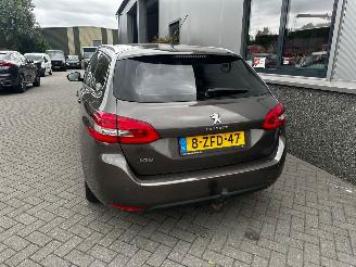 Peugeot 308 1.2 e-THP 81kw Allure picture 29