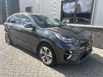 Vaurioauto  passenger cars Kia e-Niro ExecutiveLine 64kWh 2020/3