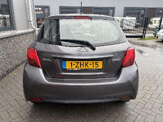 Toyota Yaris 1.0 VVT-i Aspiration picture 10