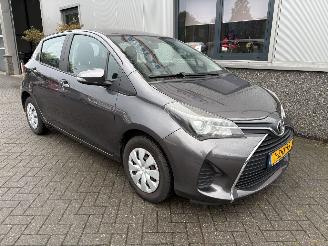 Toyota Yaris 1.0 VVT-i Aspiration picture 35