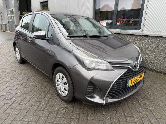 Toyota Yaris 1.0 VVT-i Aspiration picture 34
