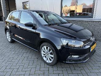 krockskadad bil auto Volkswagen Polo 1.0 55kw 5drs Comfortline 2017/3