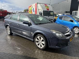 uszkodzony samochody osobowe Opel Vectra 1.8 16V Executive Automaat 2008/6