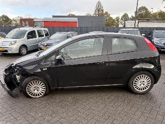 Fiat Grande Punto 1.4 16V Dynamic picture 17