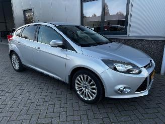 damaged passenger cars Ford Focus 1.0 Ecoboost Titanium 2012/5