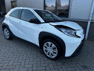 Schadeauto Toyota Aygo AYGO X  1.0 VVT-i MT Play 2024/11