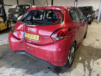 Peugeot 208 1.2 PureTech Automaat picture 24