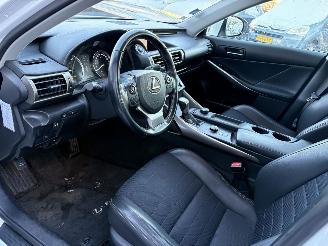 Lexus IS 300h Hybrid Business Line picture 37