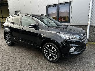 Vaurioauto  passenger cars Ford Kuga 1.5 EcoBoost ST Line 2018/6