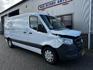skadebil bedrijf Mercedes Sprinter 315  1.9CDI L2 H1 2020/11