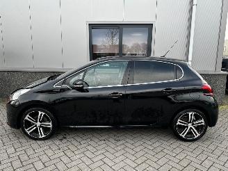 Peugeot 208 1.2 PureTech GT-Line Automaat picture 18
