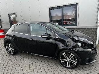 škoda osobní automobily Peugeot 208 1.2 PureTech GT-Line Automaat 2018/8